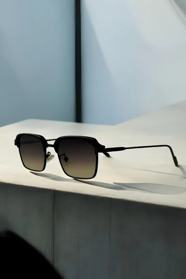 نظارات شمسية مربعة UV400 – إطار معدني بعدسات باللونين الأسود والبني - الصورة 4