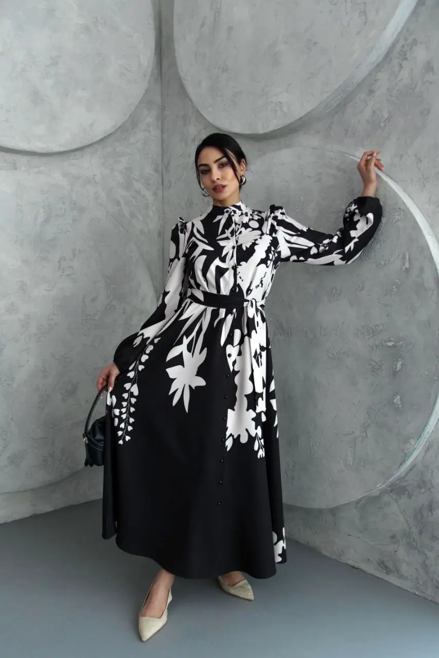IMG_8847 فستان طويل بنقش زهري أنيق من قماش قطن أتلَس - الصورة 1